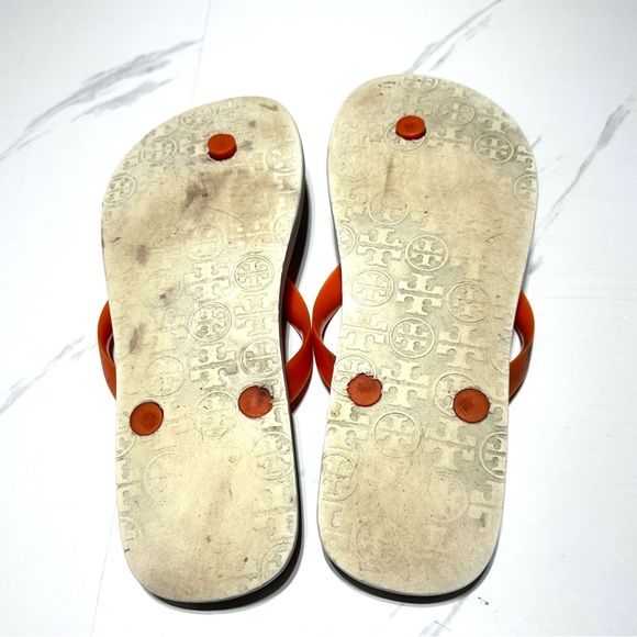 Tory Burch Women’s Orange Flip Flops Size 7 - Picture 11 of 11